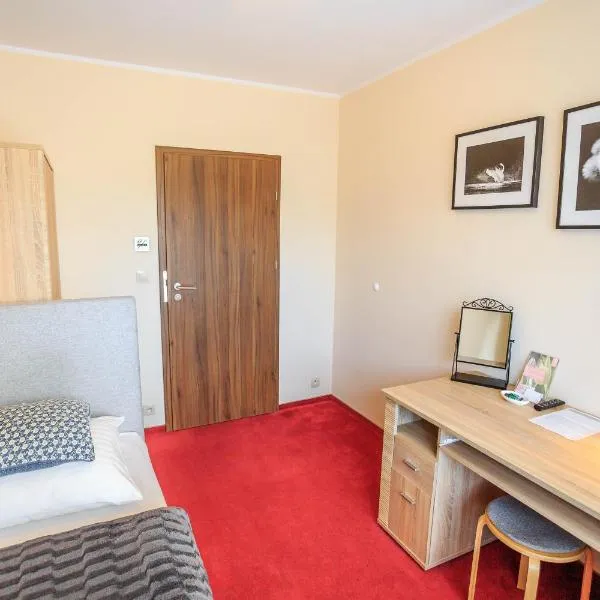 Botanik Hostel, hotel in Poznań