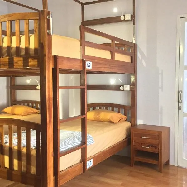 Bajo Nature Backpackers, hotel in Labuan Bajo