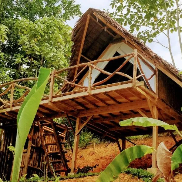 Jungle bar Resto & Cottages, hotel in Port Barton