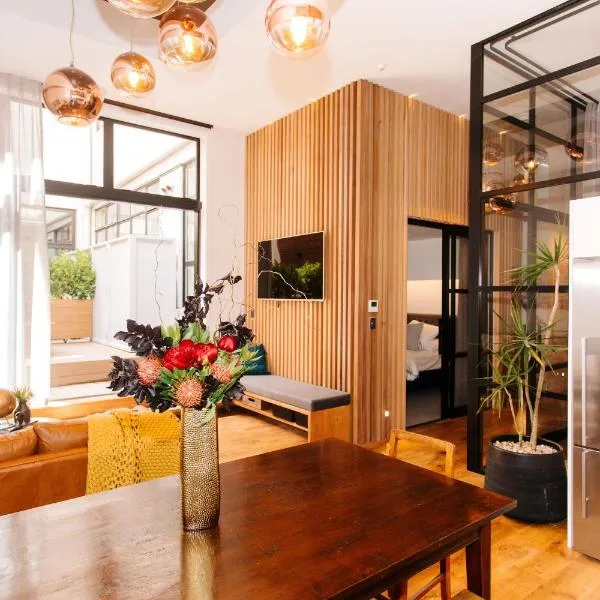 Anzac South Loft - 4 Bedrooms & 2 Free Car Parks, hotel v Aucklandu
