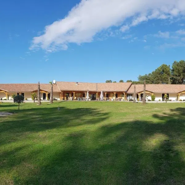 L'Hôtel du Lac Casteljaloux, hotel in Casteljaloux