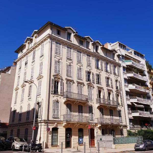 Cosy central studio Nice Rossini large balcony AC, Nice