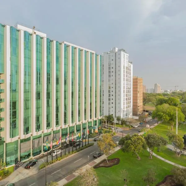 Delfines Hotel & Convention Center, hotel v destinaci Lima
