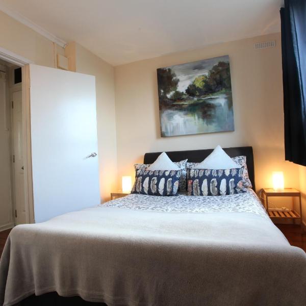 Chelsea off Kings Road One Bedroom Apartment with balcony