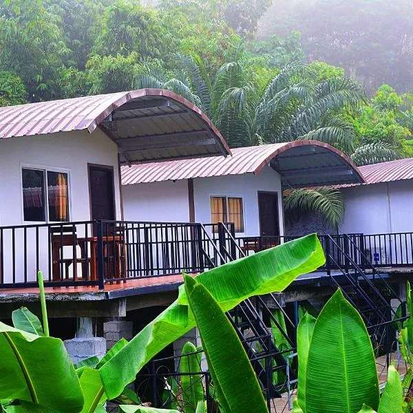 Khaosok River Camp, hotel in Khao Sok
