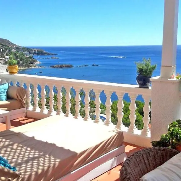 Amazing seaview apartment with terrace & parking - Casa ArteVida，位于罗萨斯的酒店