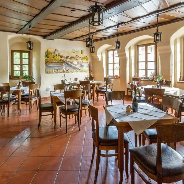 Burgschänke & Herberge Goldener Löwe, hotel v destinaci Bad Düben