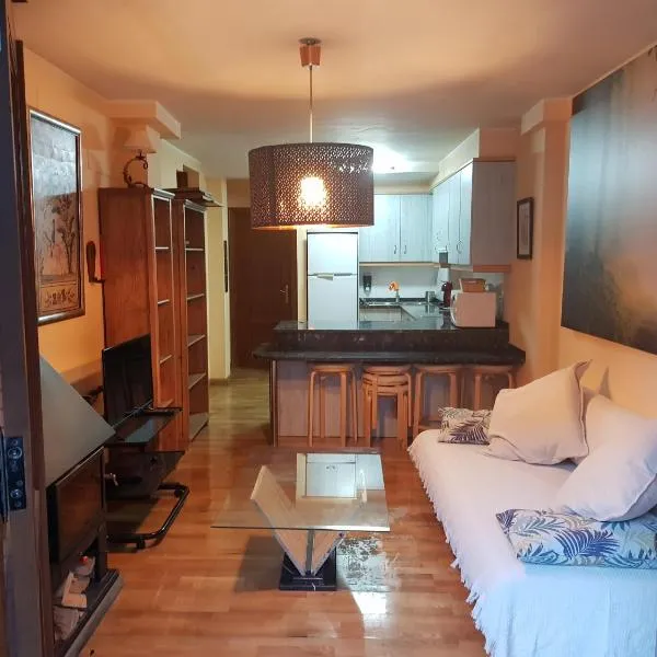 Apartamentos Nilsson, Casa Botigue, centro de Plan, hotel en Plan