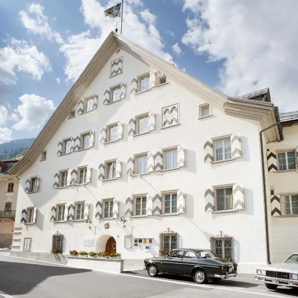 Casa Tödi Restaurant Hotel、Trunのホテル