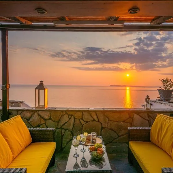 Arilla Beach Hotel、ペルディカのホテル