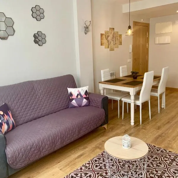 Apartamentos Maladeta, hotel v mestu Benasque
