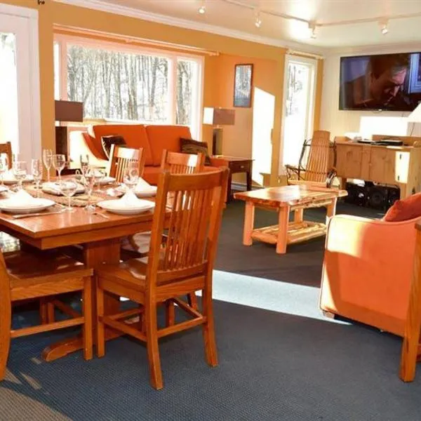 Luxurious Trailside Village One Bedroom Condo #1, ξενοδοχείο σε Killington