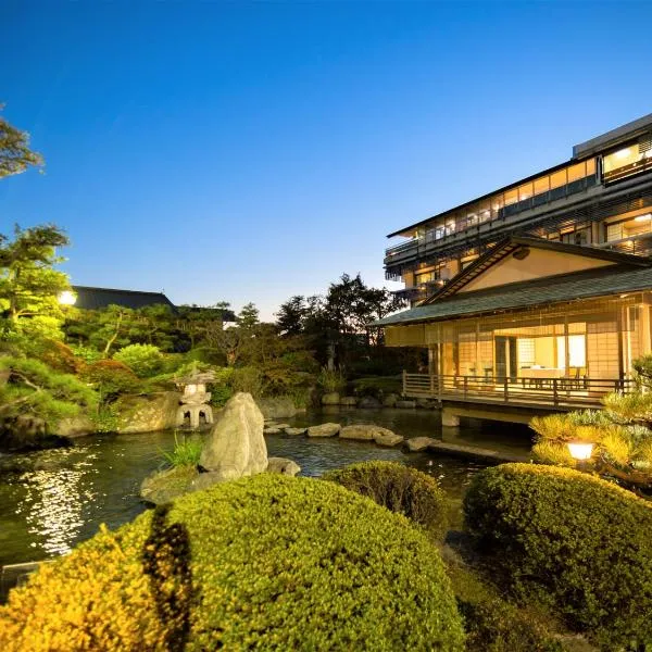 Grandia Housen, ξενοδοχείο σε Awara