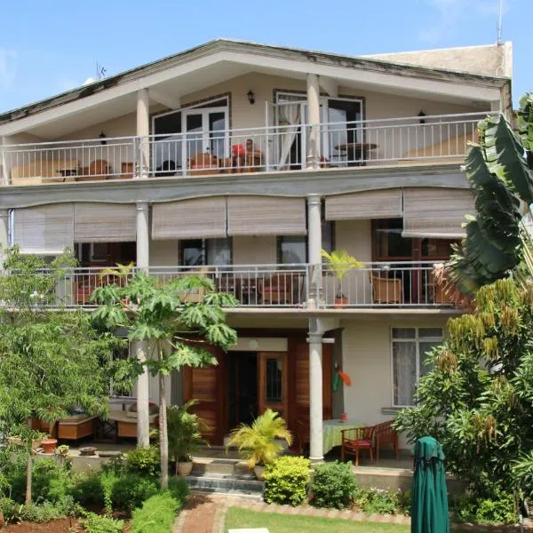 Shanti Nivas, hotel en Poste de Flacq