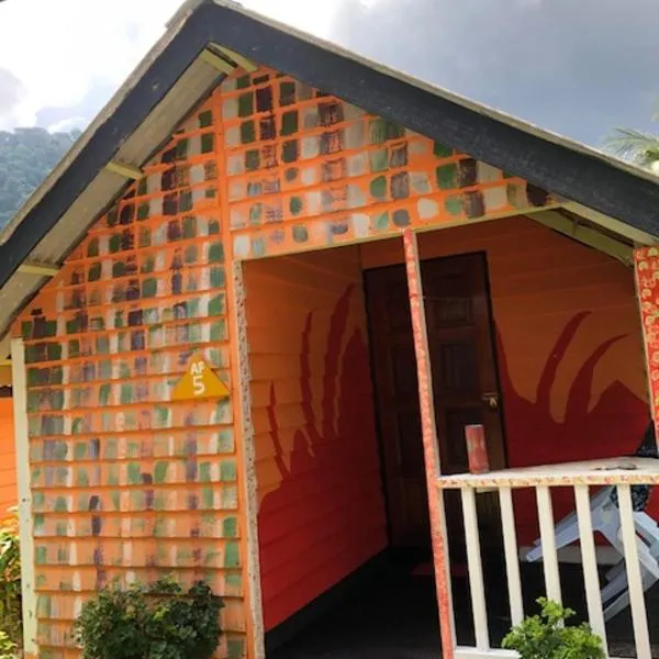 Beach Shack Chalet - Garden View Aframe Big Unit，位于刁曼岛的酒店