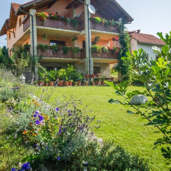 Guest House Nena Rastoke - Nature Retreat with waterfall views, hotel in Slunj