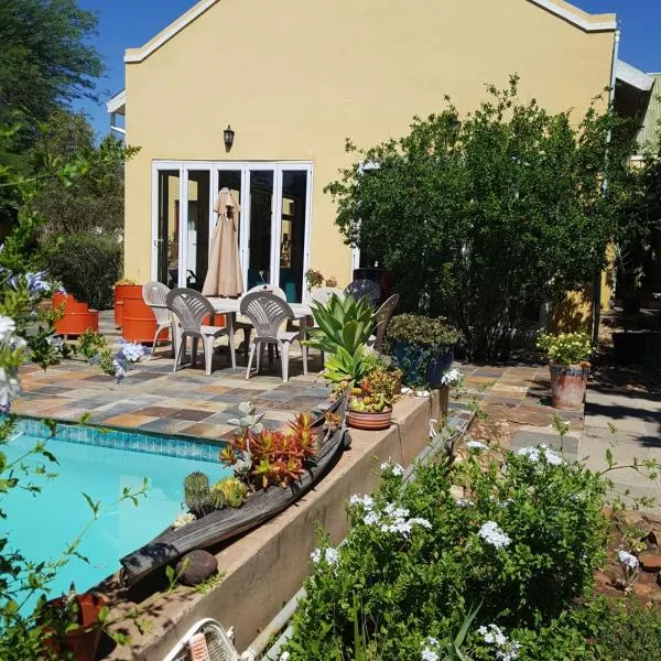 Steytlerville Villa Guest house, Hotel in Steytlerville