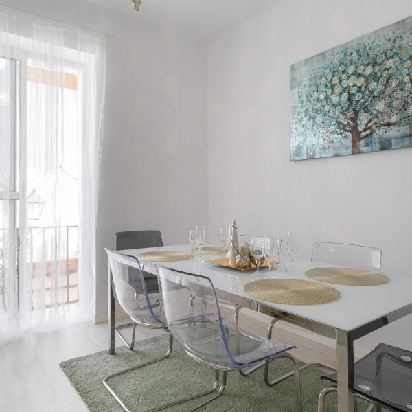 CAPUCHINOS Family Home by Cadiz4Rentals