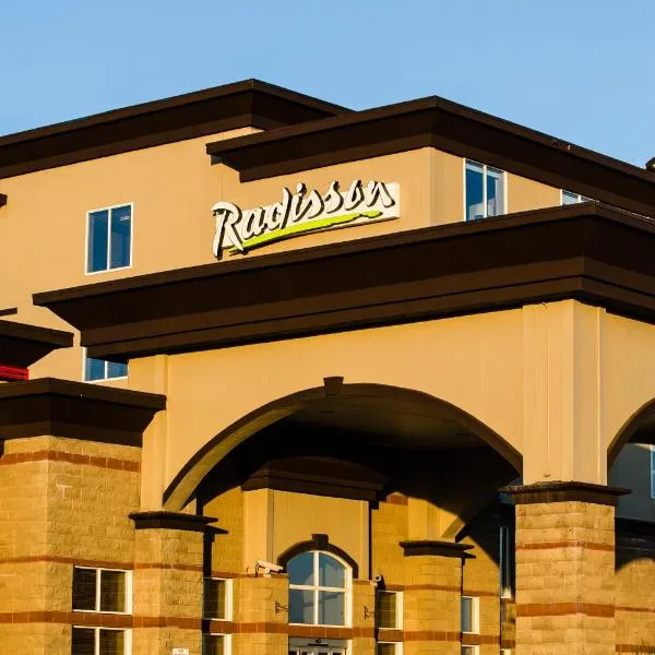 Radisson Hotel & Suites Fort McMurray, hotel in Fort McMurray