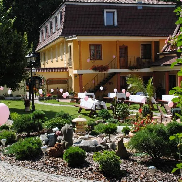 Hotel Nosal, hotel v Praze