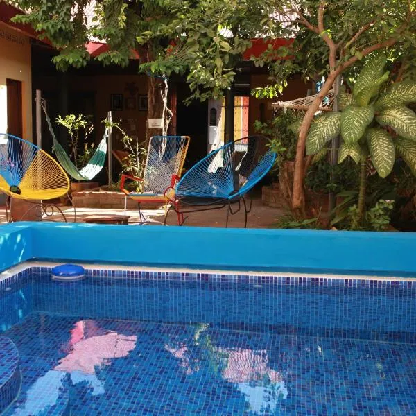 Hostal La Tortuga Booluda, hotel v destinaci León