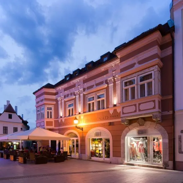 Barokk Hotel Promenád, hotel v Győru