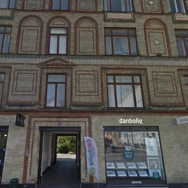 Classic Brown Stone Apartment, hotel i København