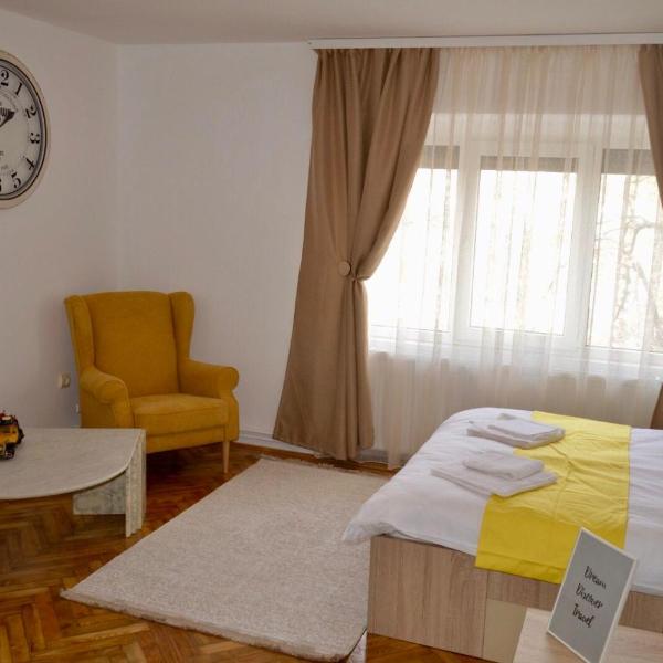 Central apartment with BIG room, WiFi, TV, Washer