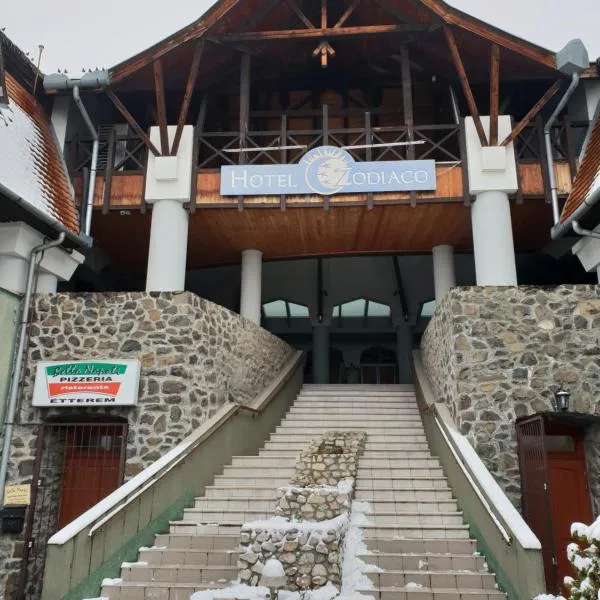 佐狄亚科酒店，位于塞克萨德的酒店