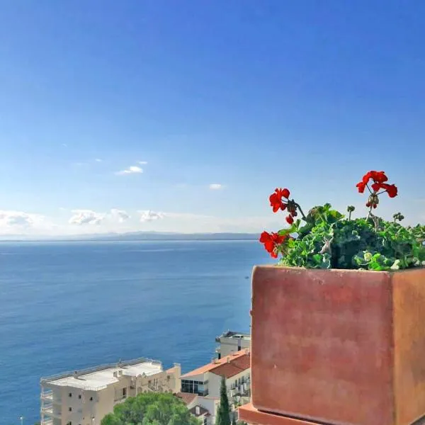 Fantastico studio, vista mare, 5mn dalla spiaggia - Casa ArteVida, hotel in Roses