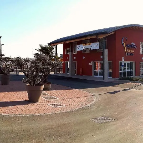 Camping Verona Village, hotel v destinaci Verona