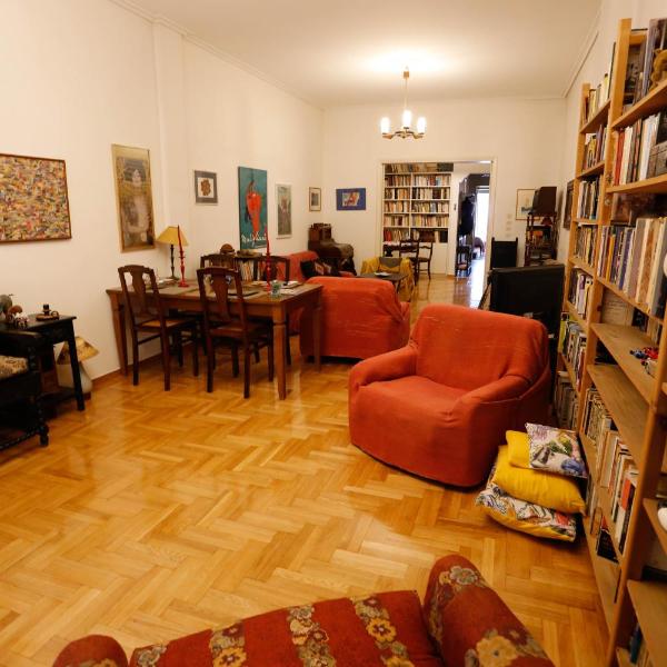 Spacious, big apartment for 6 persons in the center of Athens