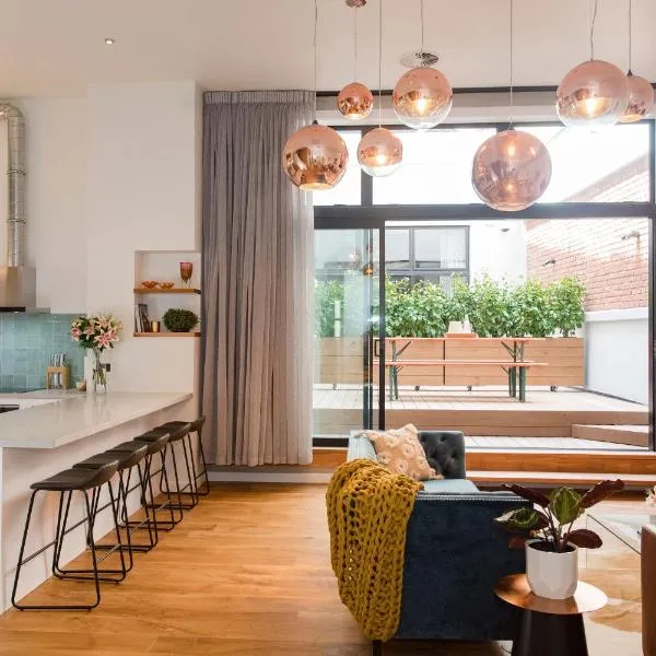 Anzac North Loft - 4 Bedrooms & 2 Free Car Parks, hotel en Auckland