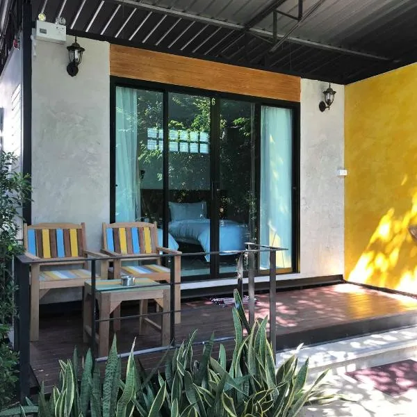 The Monkey Resort Donheang, viešbutis mieste Pračuap Kiri Kanas