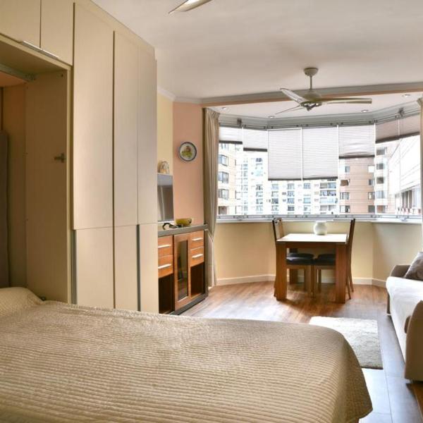 Seafront luxury studio in Las Palmeras hotel