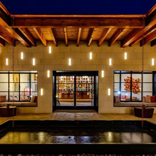 Texican Court, by Valencia Hotel Collection, Hotel in Irving