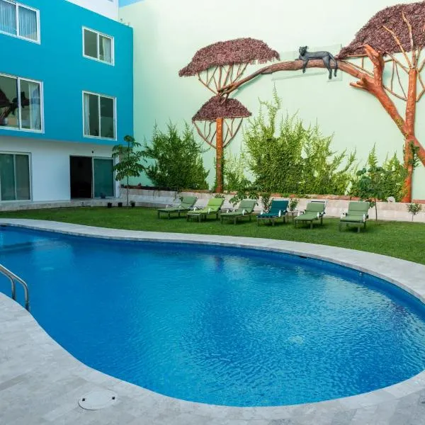 Hotel Playa Encantada，位于普拉亚卡门的酒店