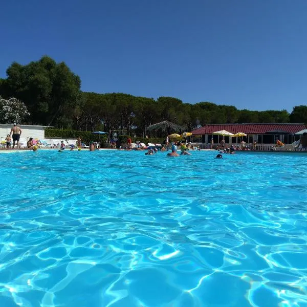 Camping Arcobaleno, hotel v destinaci Marina di Bibbona
