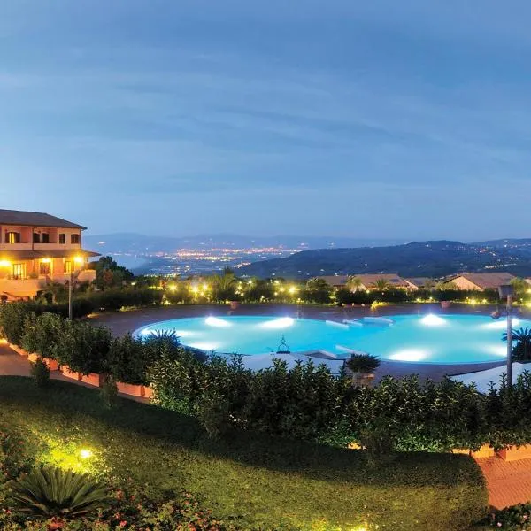 Popilia Country Resort, ξενοδοχείο σε Πίτσο