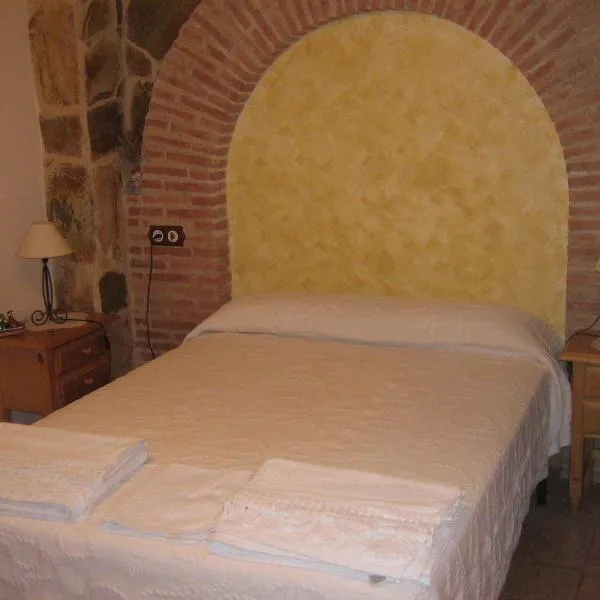 Hostal Sara, ξενοδοχείο σε Villafeliche