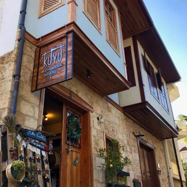 Kuyu Beergarden Hostel, Hotel in Antalya