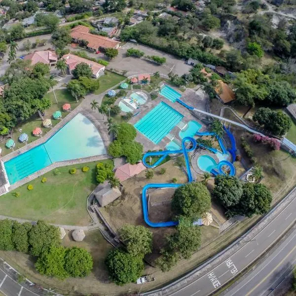 Hotel y Parque Acuatico Agua Sol Alegria, Hotel in Honda