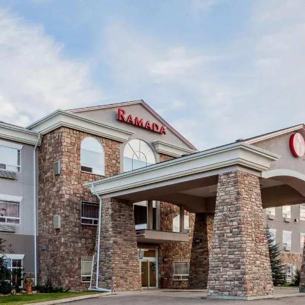 Ramada by Wyndham Westlock، فندق في Westlock