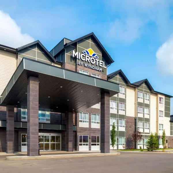 Microtel Inn & Suites by Wyndham Red Deer, hotel v destinaci Red Deer