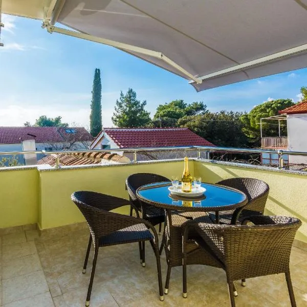 Apartman Mladenka, viešbutis Sukošane