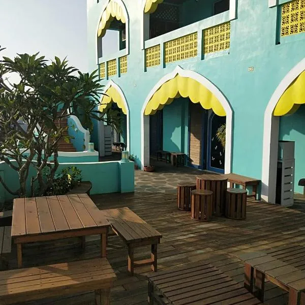The Domed Tile B&B, hotel in Magong