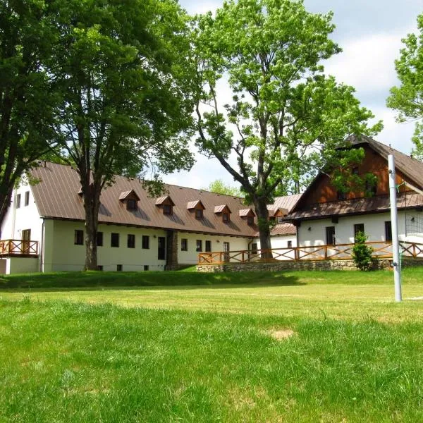 Rodinný hotel Pod Bílou skálou, hotel a České Křižánky