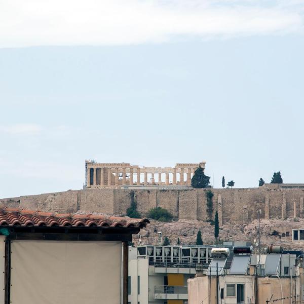 Balcony with Acropolis view, Athen