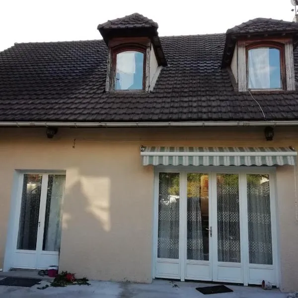 Chambres d'Hôtes Chez Marilou, hotel v destinaci Aulnay-sous-Bois