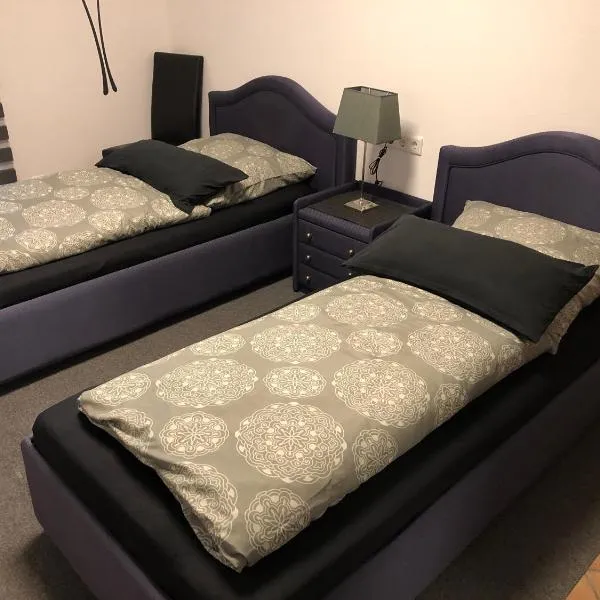 Messezimmer 4u, hotel in Düsseldorf